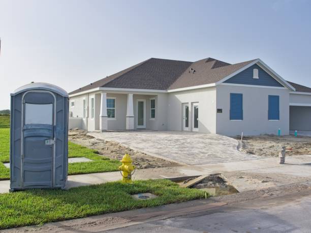 Best Construction site porta potty rental  in Grandview Plaza, KS